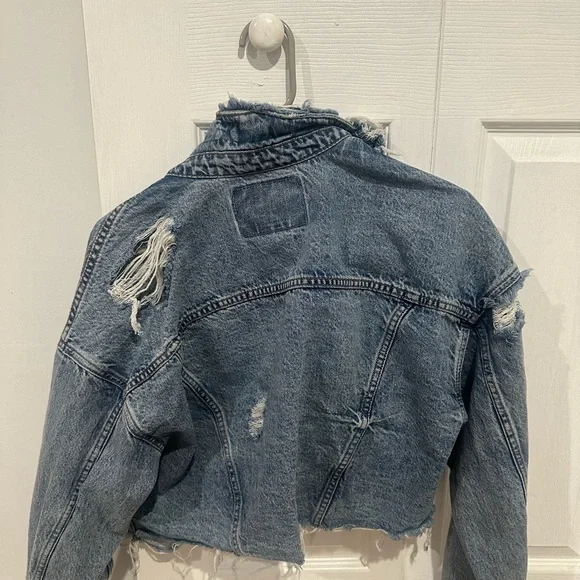 American Eagle Distressed Denim Jacket - Picture 2 of 3